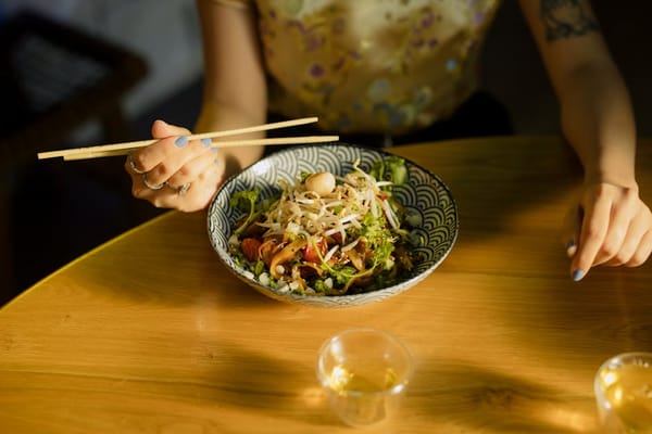 Why You Should Eat Slowly (And Why It Matters)